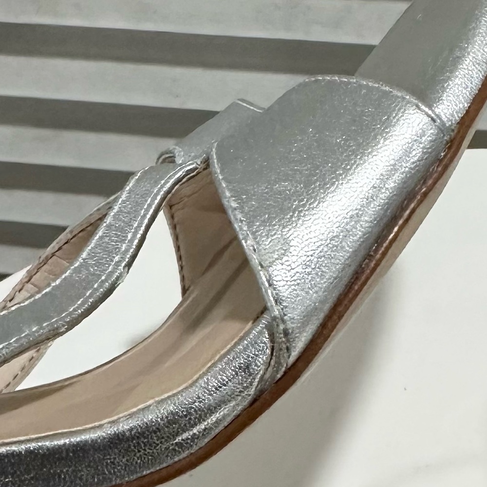 🌹STUART WEITZMAN🌹 Mariposa Silver Leather Sandals Size: 5 - Picture 12 of 16